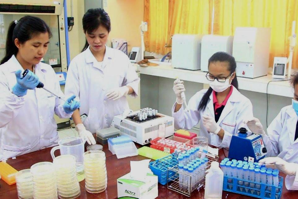 ASEAN National Finalists Compete in Science Prize for Women Competition