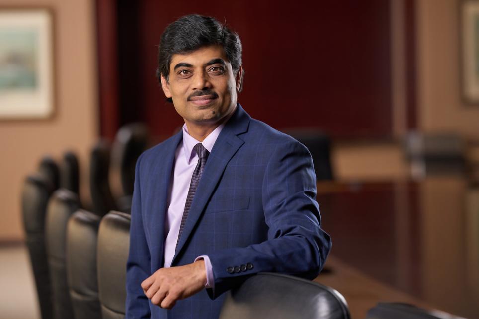 UL Research Institutes and UL Standards &amp; Engagement Name Vasu Modekurti as Vice President of Information Technology