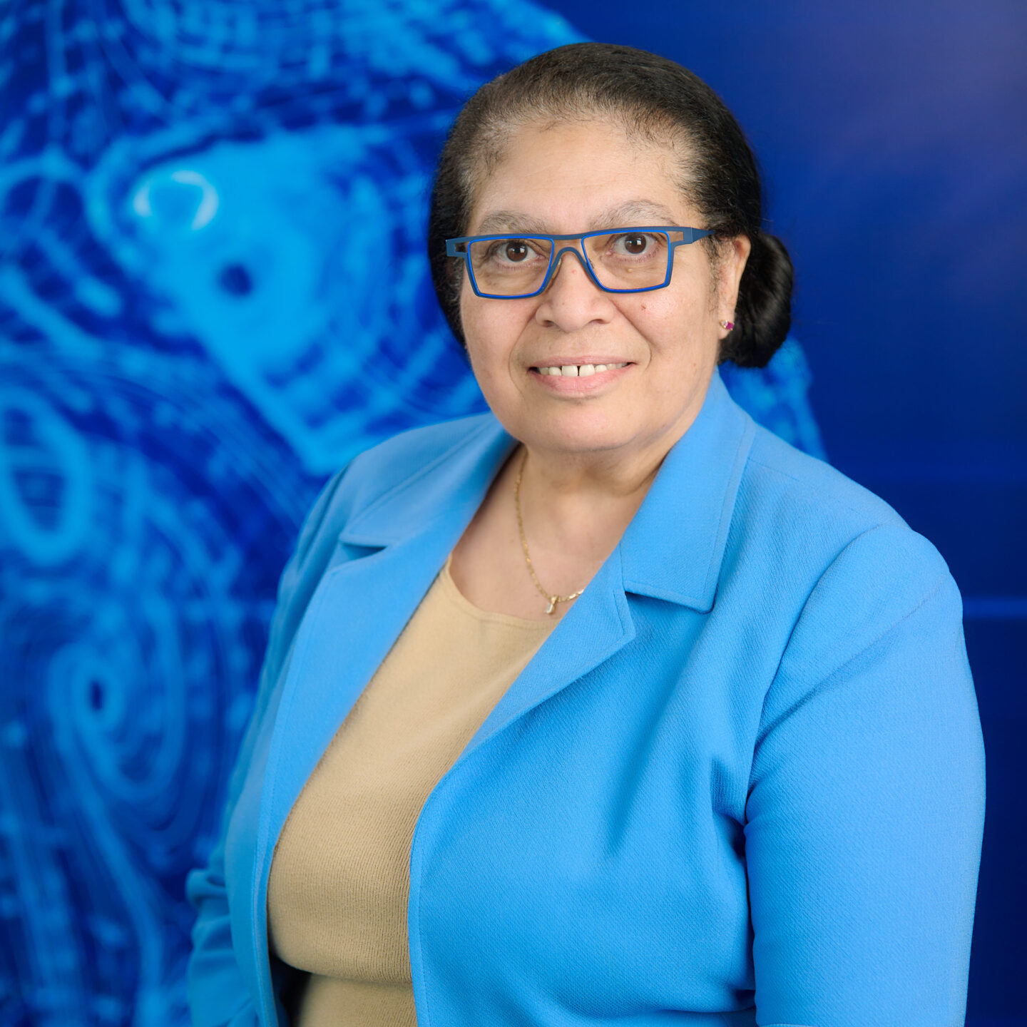 Elizabeth Smith Headshot