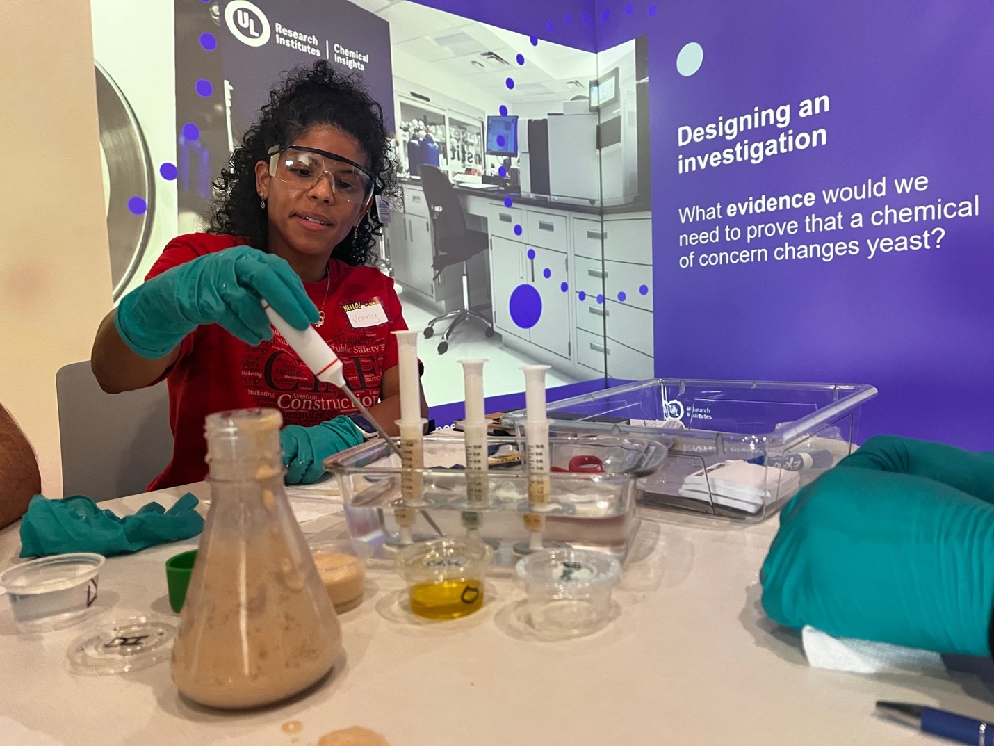 In partnership with UL Research Institutes’ Institute for Research Experiences & Education and Chemical Insights hosted a half-day externship for the Cobb County School District at ULRI's Immersive Classroom at the Cobb County Safety Village.